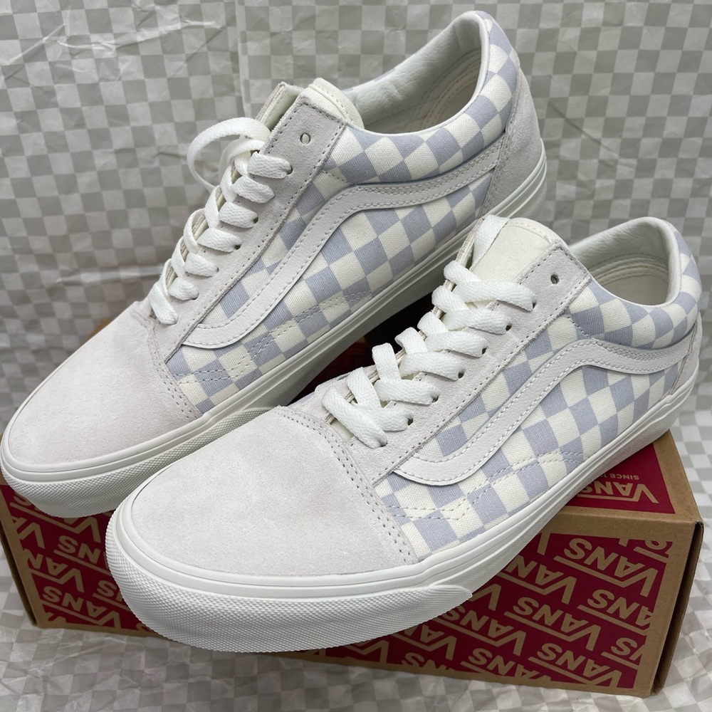 Vans WMNS Old Skool
Checkerboard Gray/Marshmallow
VN000D7ZOBP Sneakers - Picture 10 of 16